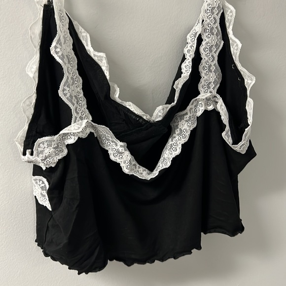 Shein Lace Crop Top - Picture 4 of 5